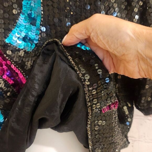 Vtg. Mint w/Tags Cee Cee Brand Black,Blue,Pink Silk Lined Sequin Tunic Top Sz.M - Picture 4 of 9